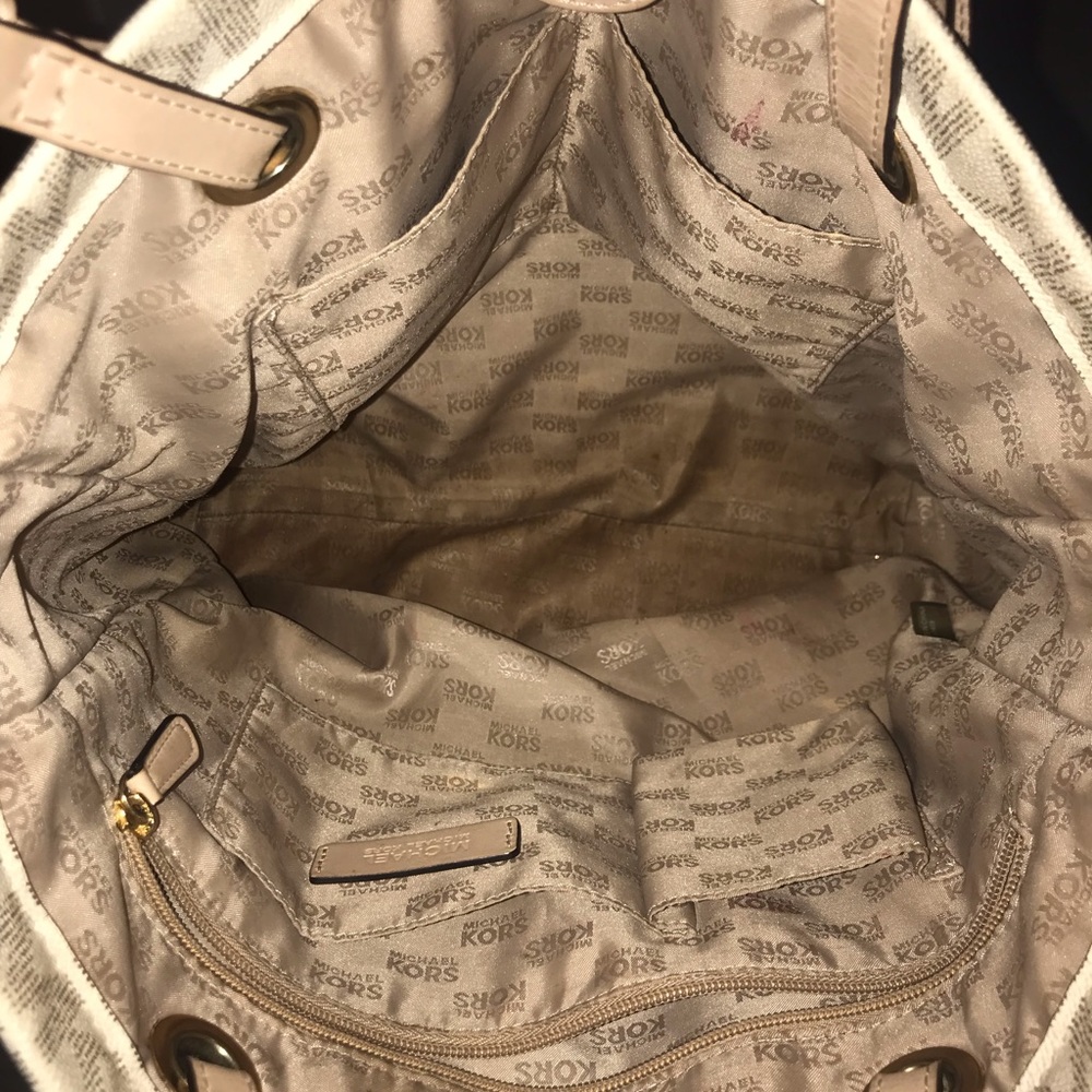 Purse - Picture 3 of 4